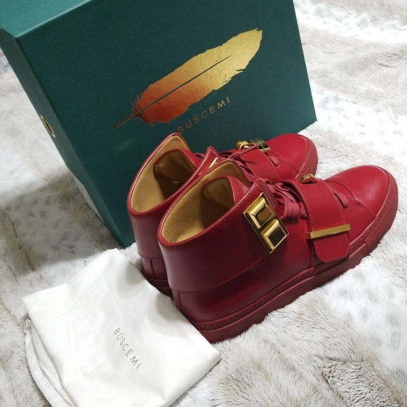 Women Buscemi - Picture 2 of 8